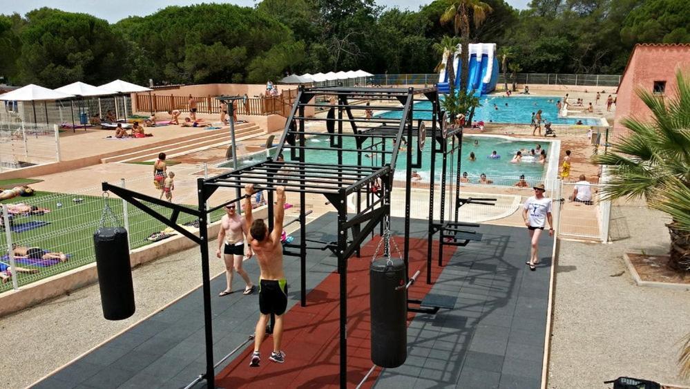 Mobil-Home Camping Oasis Roquebrune-sur Argens Bagian luar foto